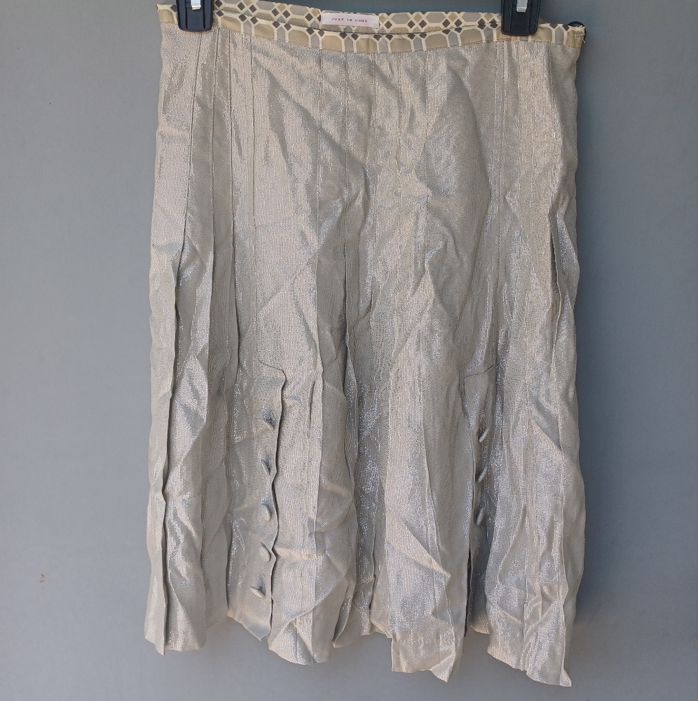 Just in Case silver metallic pleated skirt 38.